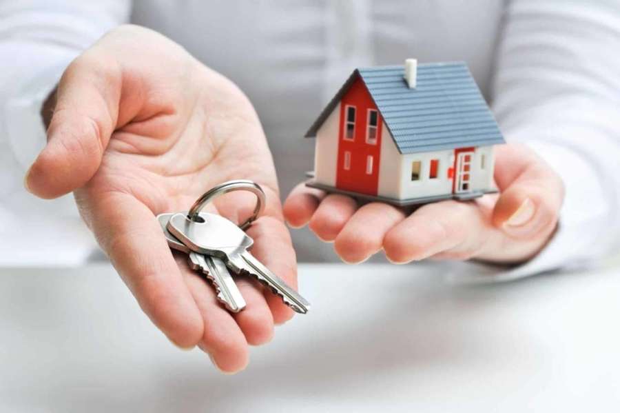 sell as a private or with an agency